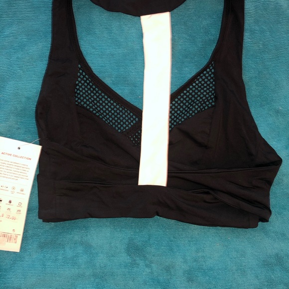 NWT sports bra with mesh detail - Picture 2 of 5